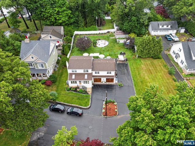 43 Dairy Street, Midland Park, NJ 07432