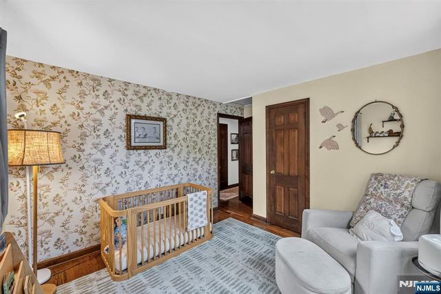 43 Dairy Street, Midland Park, NJ 07432