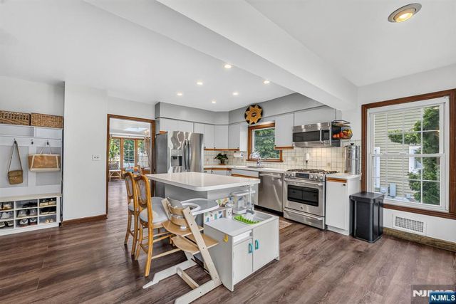 43 Dairy Street, Midland Park, NJ 07432