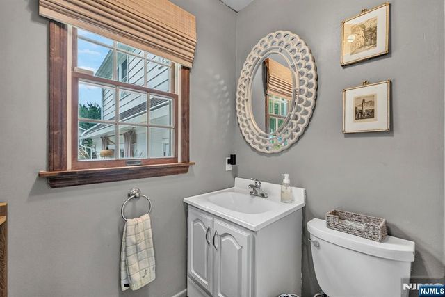43 Dairy Street, Midland Park, NJ 07432