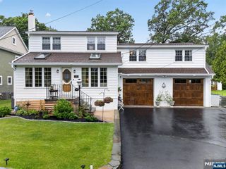 43 Dairy Street, Midland Park, NJ 07432