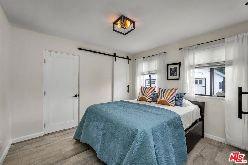 Image 15 of property listing at 118 S Lamer Street, Burbank, CA 91506