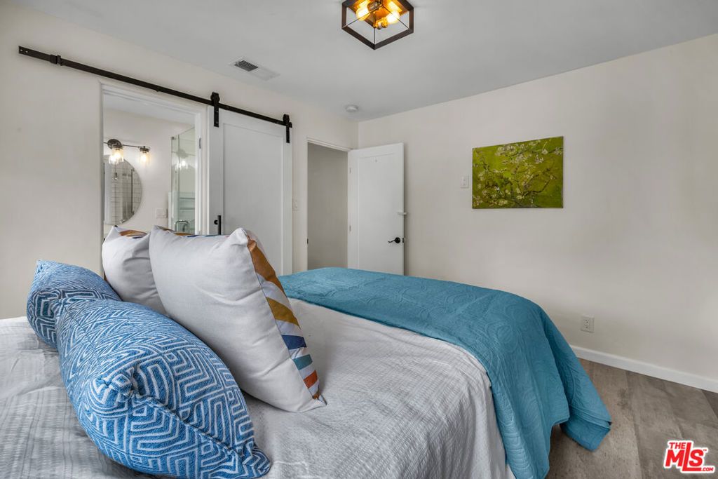 Image 17 of property listing at 118 S Lamer Street, Burbank, CA 91506