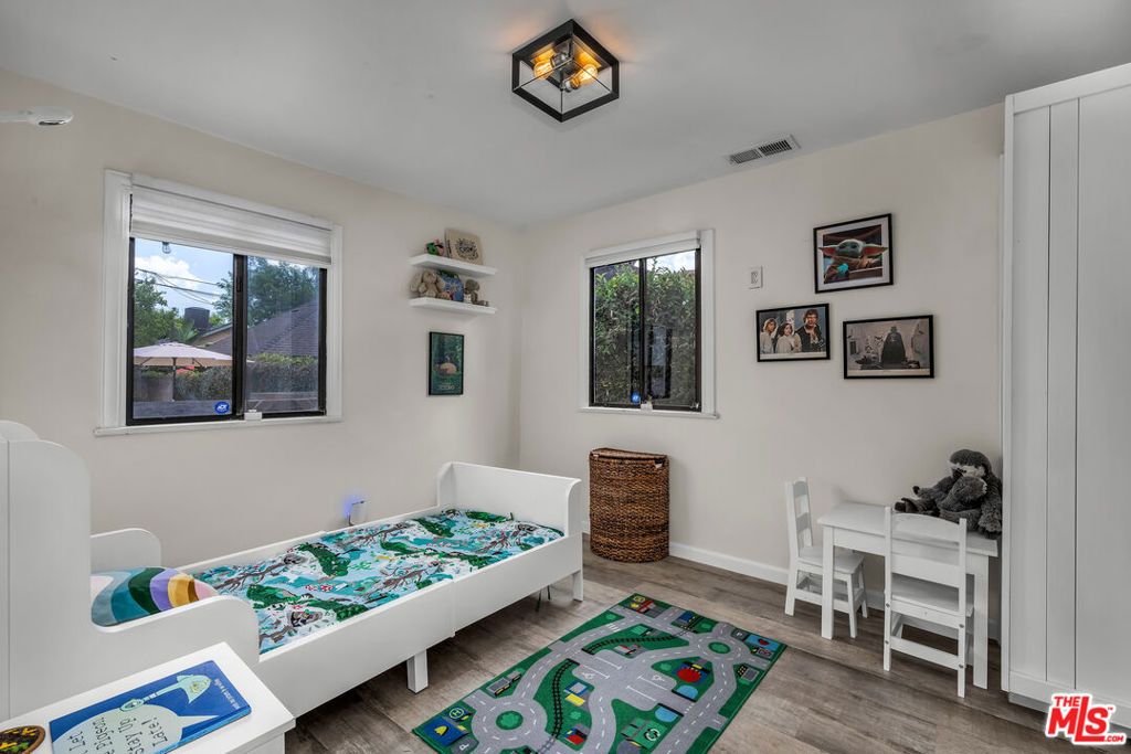 Image 19 of property listing at 118 S Lamer Street, Burbank, CA 91506
