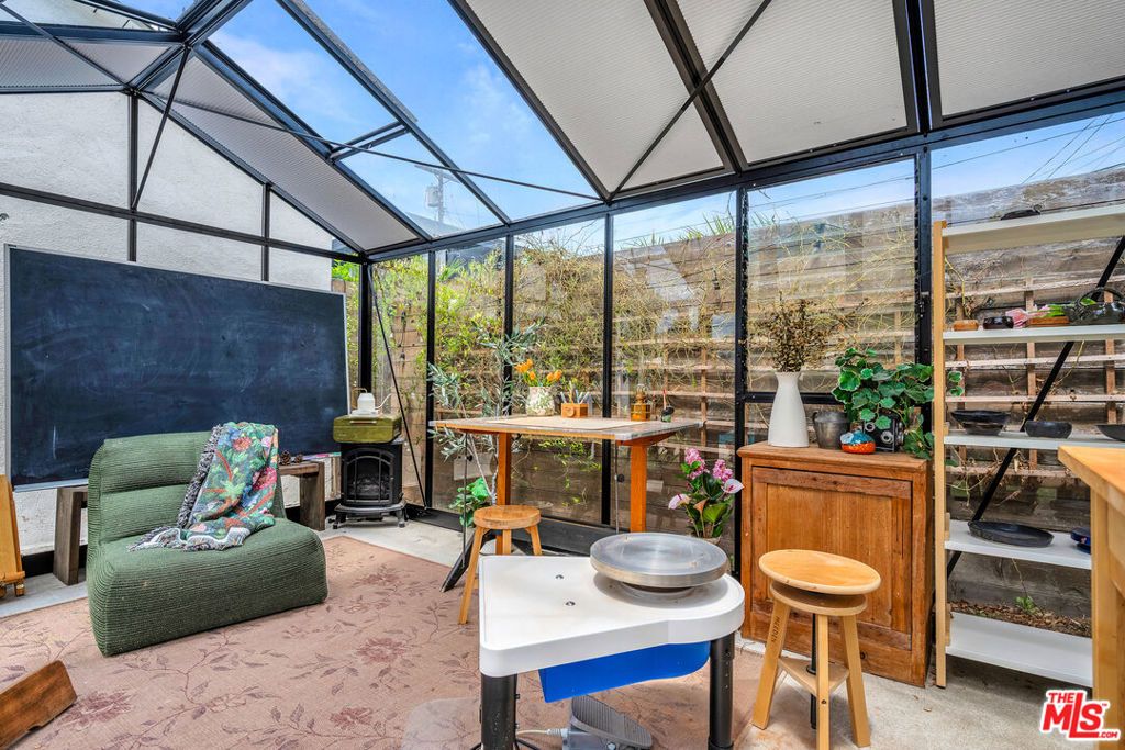 Image 33 of property listing at 118 S Lamer Street, Burbank, CA 91506