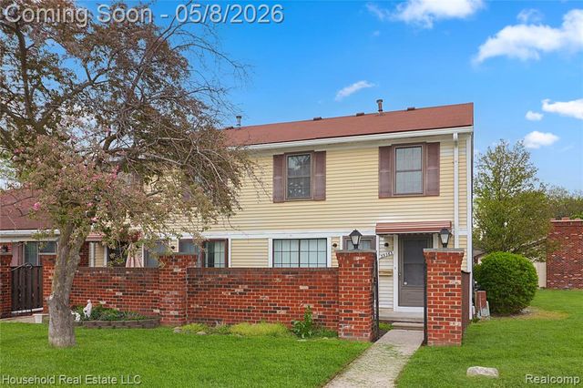 39363 Heatherheath Drive, Clinton Township, MI 48038