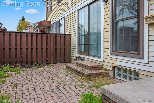 39363 Heatherheath Drive, Clinton Township, MI 48038