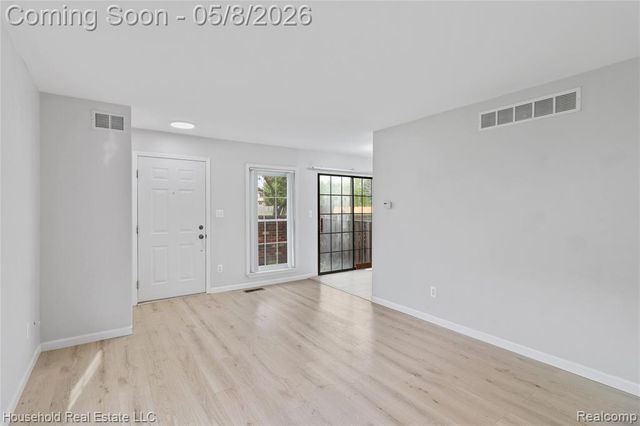 39363 Heatherheath Drive, Clinton Township, MI 48038
