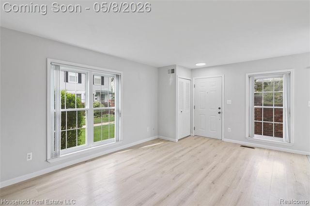 39363 Heatherheath Drive, Clinton Township, MI 48038