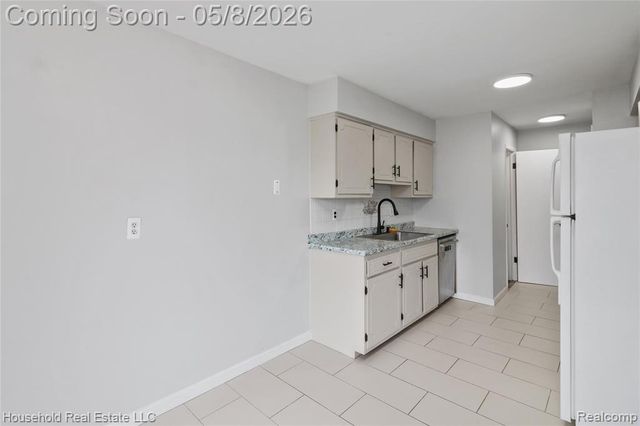 39363 Heatherheath Drive, Clinton Township, MI 48038