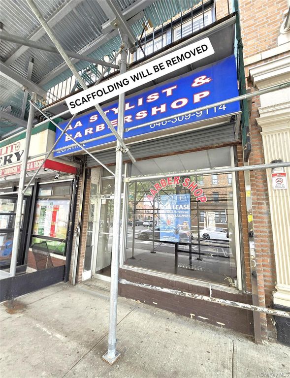 3220 34th Avenue STORE 2, Astoria, NY 11106 — exterior