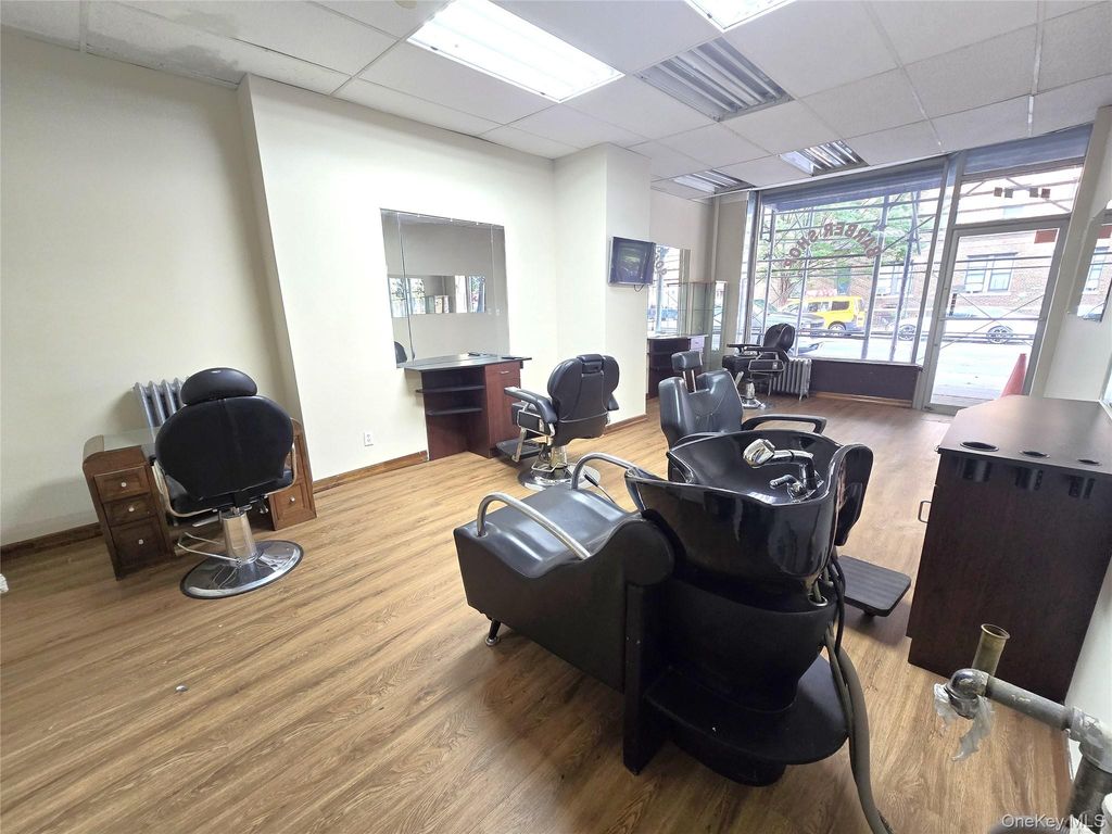 3220 34th Avenue STORE 2, Astoria, NY 11106 — photo 5