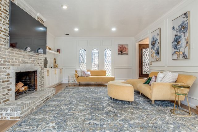 9130 Valley Chapel Lane, Dallas, TX 75220