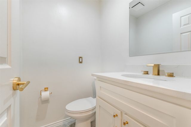 9130 Valley Chapel Lane, Dallas, TX 75220