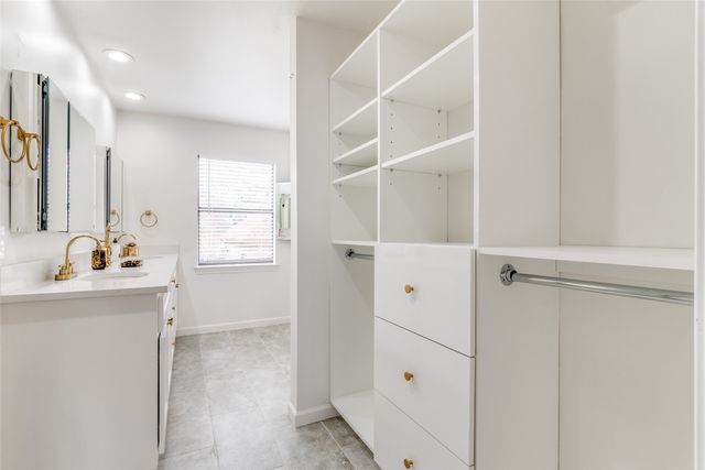 9130 Valley Chapel Lane, Dallas, TX 75220