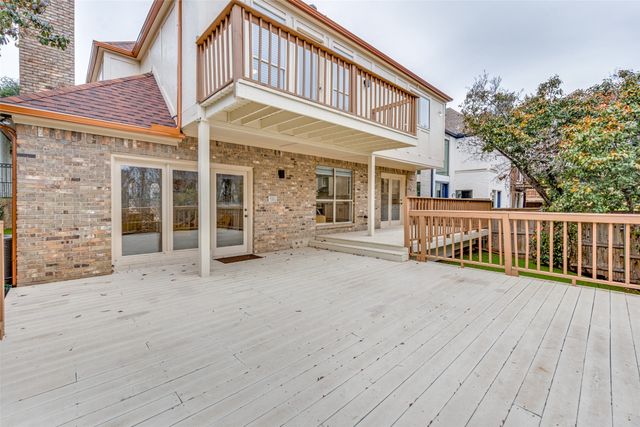 9130 Valley Chapel Lane, Dallas, TX 75220