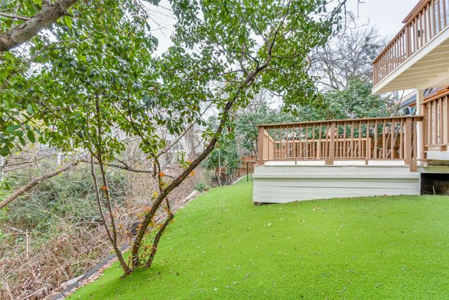 9130 Valley Chapel Lane, Dallas, TX 75220