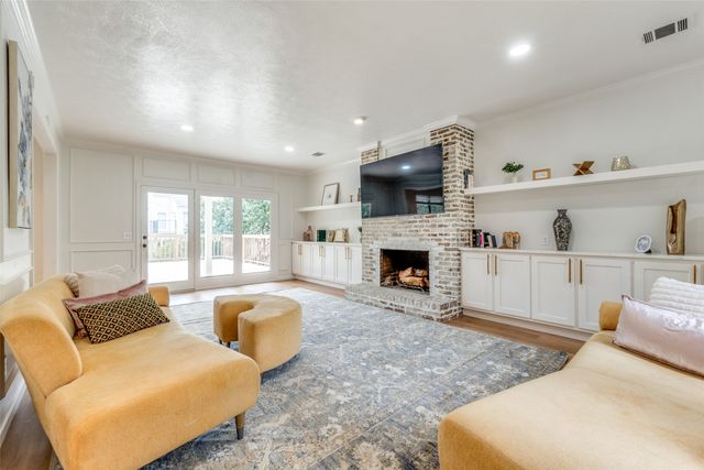 9130 Valley Chapel Lane, Dallas, TX 75220