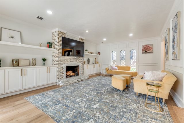 9130 Valley Chapel Lane, Dallas, TX 75220