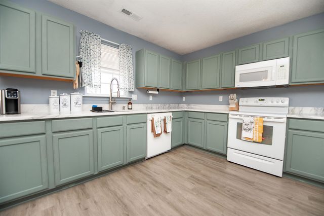 220 Garfield Lane, Simpsonville, SC 29681