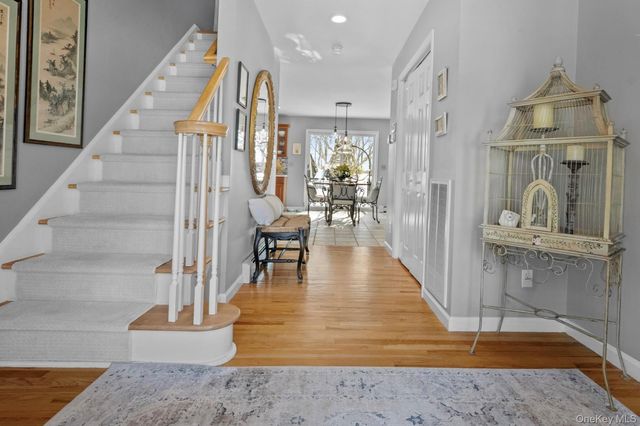 6 Ridge Circle, Mahopac, NY 10541