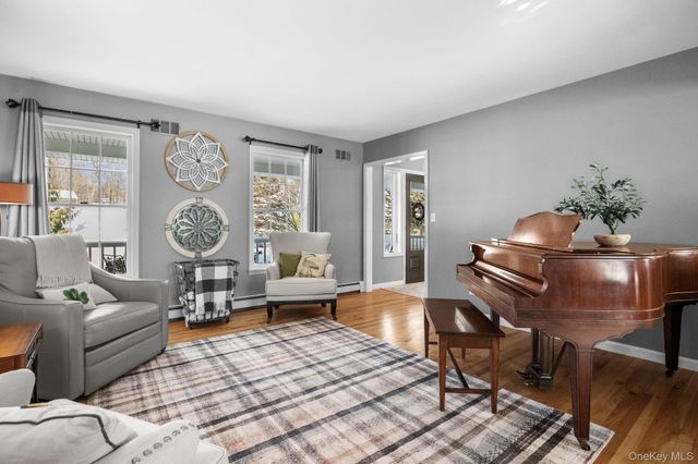 6 Ridge Circle, Mahopac, NY 10541