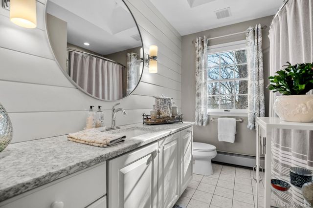 6 Ridge Circle, Mahopac, NY 10541