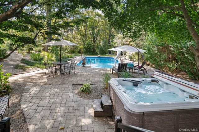 6 Ridge Circle, Mahopac, NY 10541