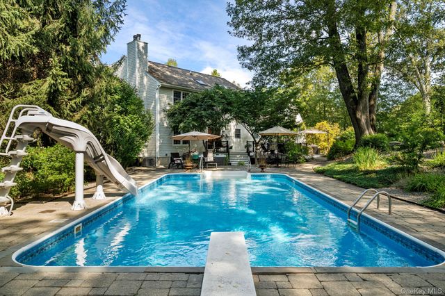 6 Ridge Circle, Mahopac, NY 10541