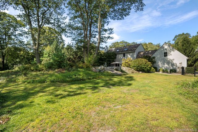 6 Ridge Circle, Mahopac, NY 10541
