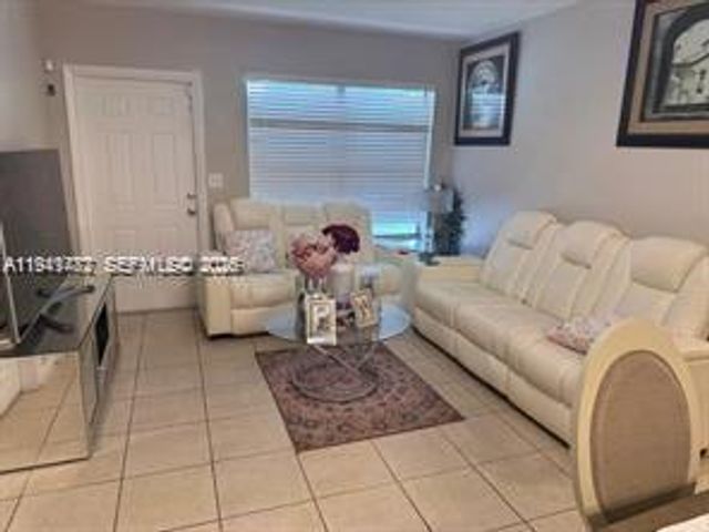 4620 SW 31st Dr, West Park, FL 33023