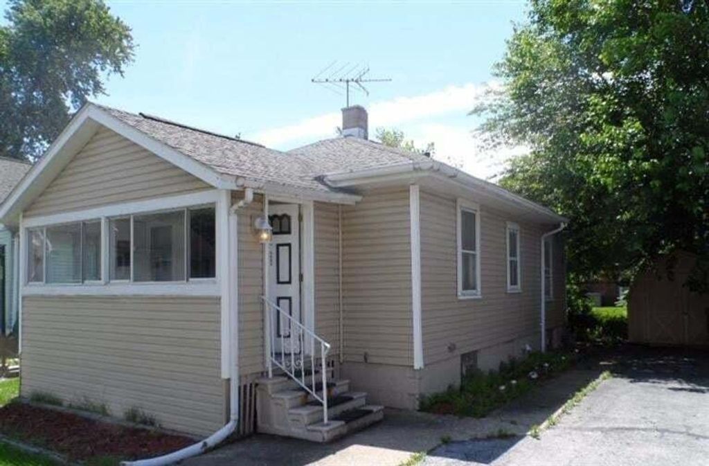 6808 Carolina Avenue, Hammond, IN 46323