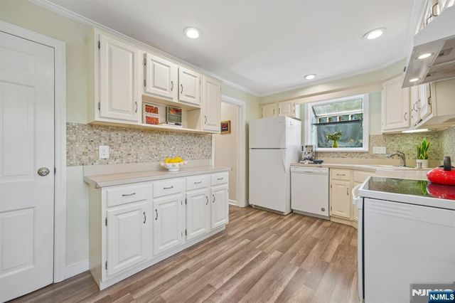 23 Benvenue Avenue, West Orange, NJ 07052