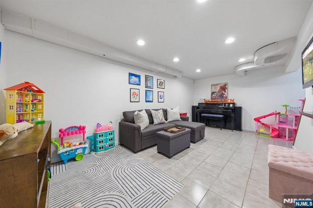 23 Benvenue Avenue, West Orange, NJ 07052