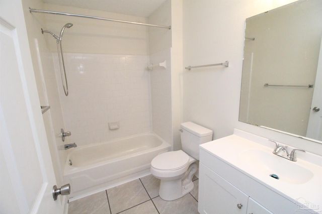 2340 Shoal Creek Dr, Pensacola, FL 32514