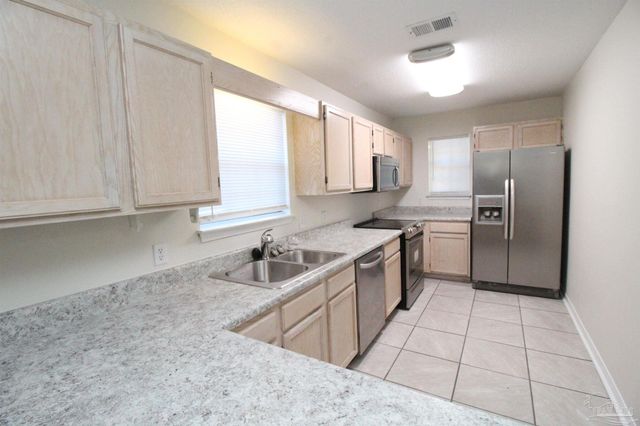 2340 Shoal Creek Dr, Pensacola, FL 32514