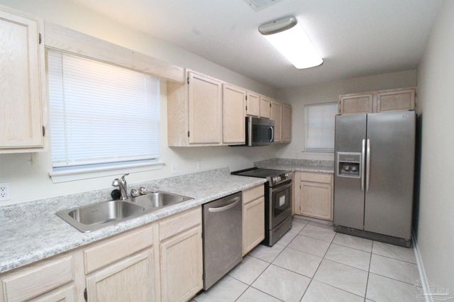 2340 Shoal Creek Dr, Pensacola, FL 32514