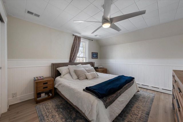 118 E Van Buren STREET, Port Washington, WI 53074