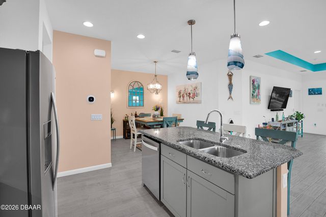 710 Coral Reef Way, Daytona Beach, FL 32124