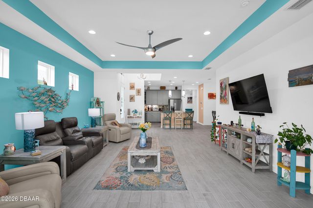 710 Coral Reef Way, Daytona Beach, FL 32124