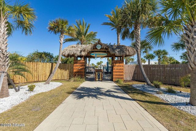 710 Coral Reef Way, Daytona Beach, FL 32124