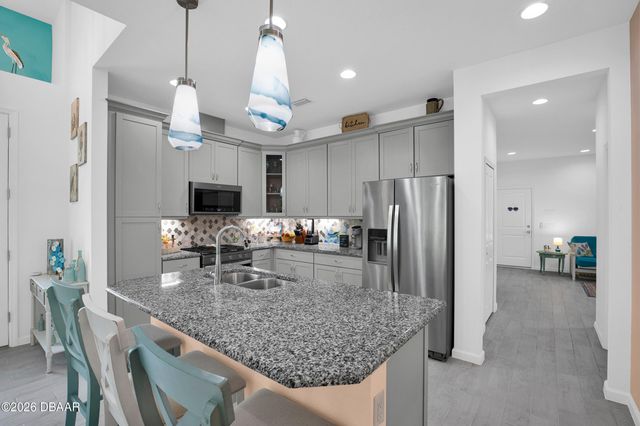 710 Coral Reef Way, Daytona Beach, FL 32124