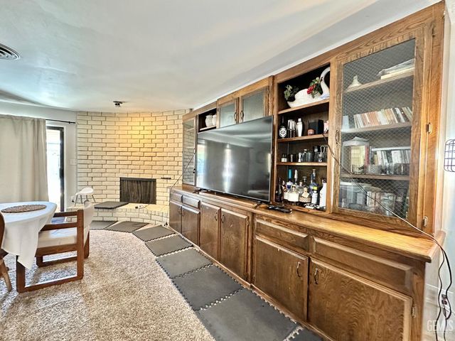 6601 Chelan Court, Bakersfield, CA 93309