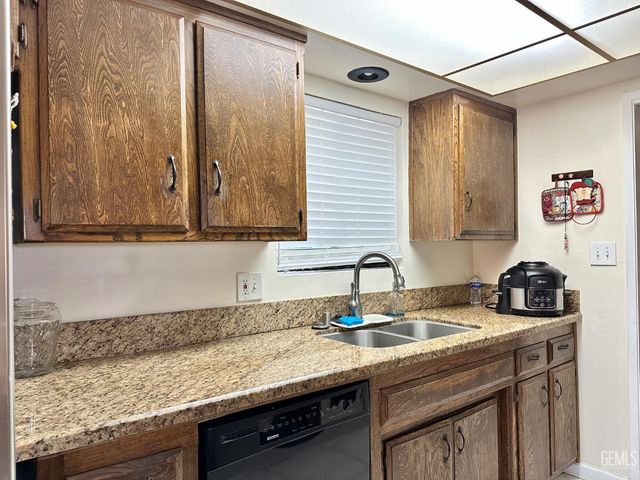 6601 Chelan Court, Bakersfield, CA 93309