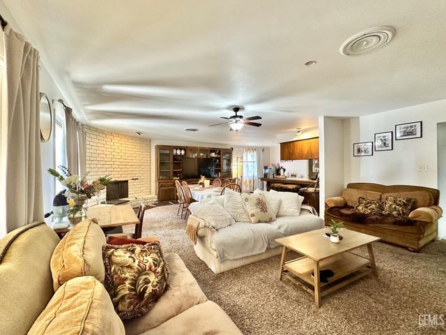 6601 Chelan Court, Bakersfield, CA 93309