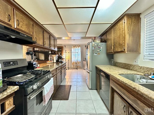 6601 Chelan Court, Bakersfield, CA 93309