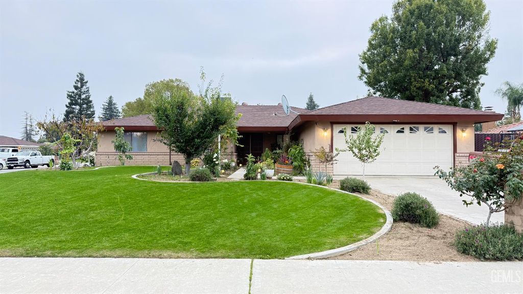 6601 Chelan Court, Bakersfield, CA 93309