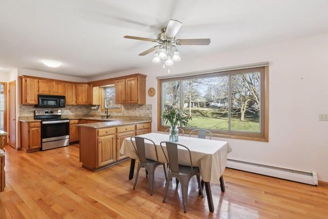 1018 S Ferry DRIVE, Lake Mills, WI 53551