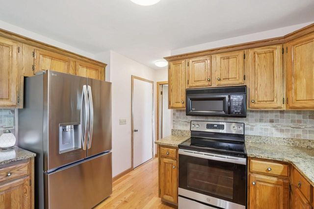 1018 S Ferry DRIVE, Lake Mills, WI 53551