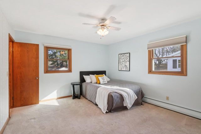 1018 S Ferry DRIVE, Lake Mills, WI 53551